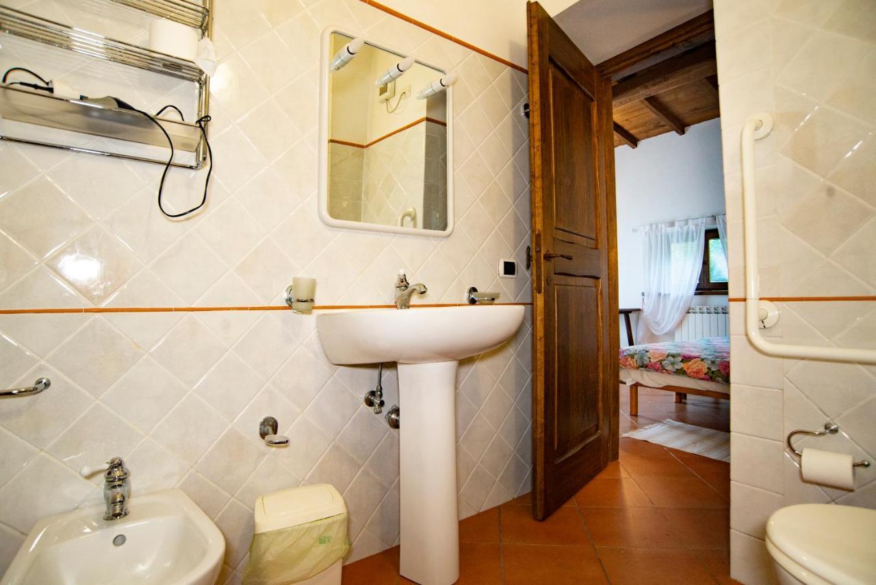 Agriturismo Il Corniolo Кастільйоне-ді-Гарфаньяна Екстер'єр фото