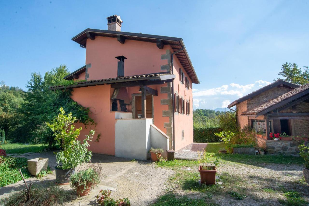 Agriturismo Il Corniolo Кастільйоне-ді-Гарфаньяна Екстер'єр фото