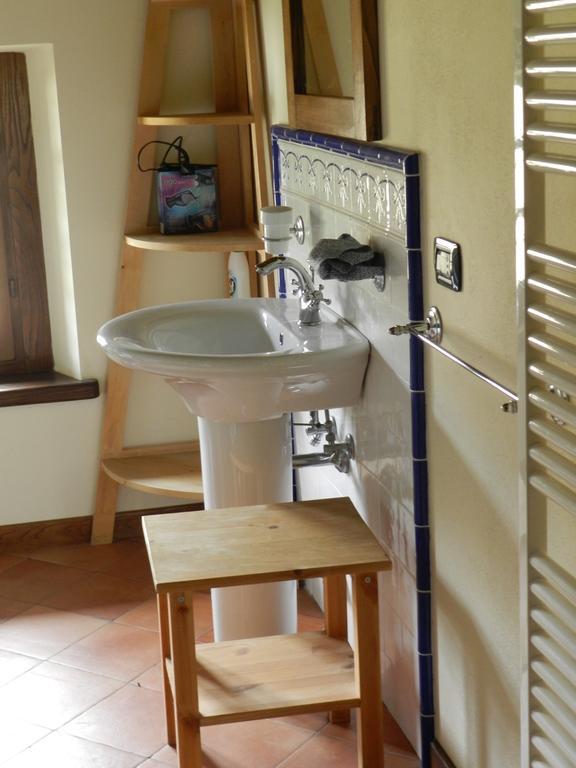 Agriturismo Il Corniolo Кастільйоне-ді-Гарфаньяна Номер фото