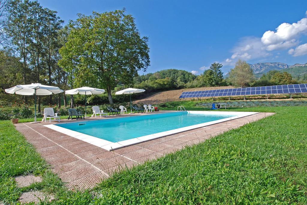Agriturismo Il Corniolo Кастільйоне-ді-Гарфаньяна Екстер'єр фото