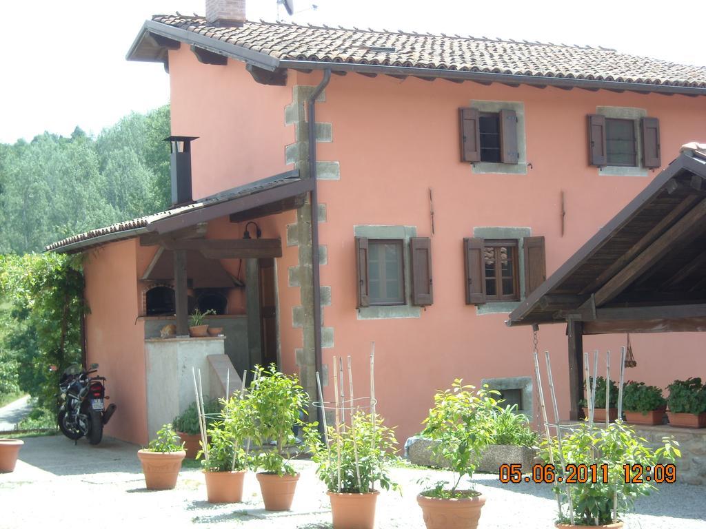 Agriturismo Il Corniolo Кастільйоне-ді-Гарфаньяна Екстер'єр фото
