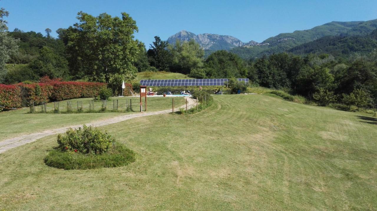 Agriturismo Il Corniolo Кастільйоне-ді-Гарфаньяна Екстер'єр фото